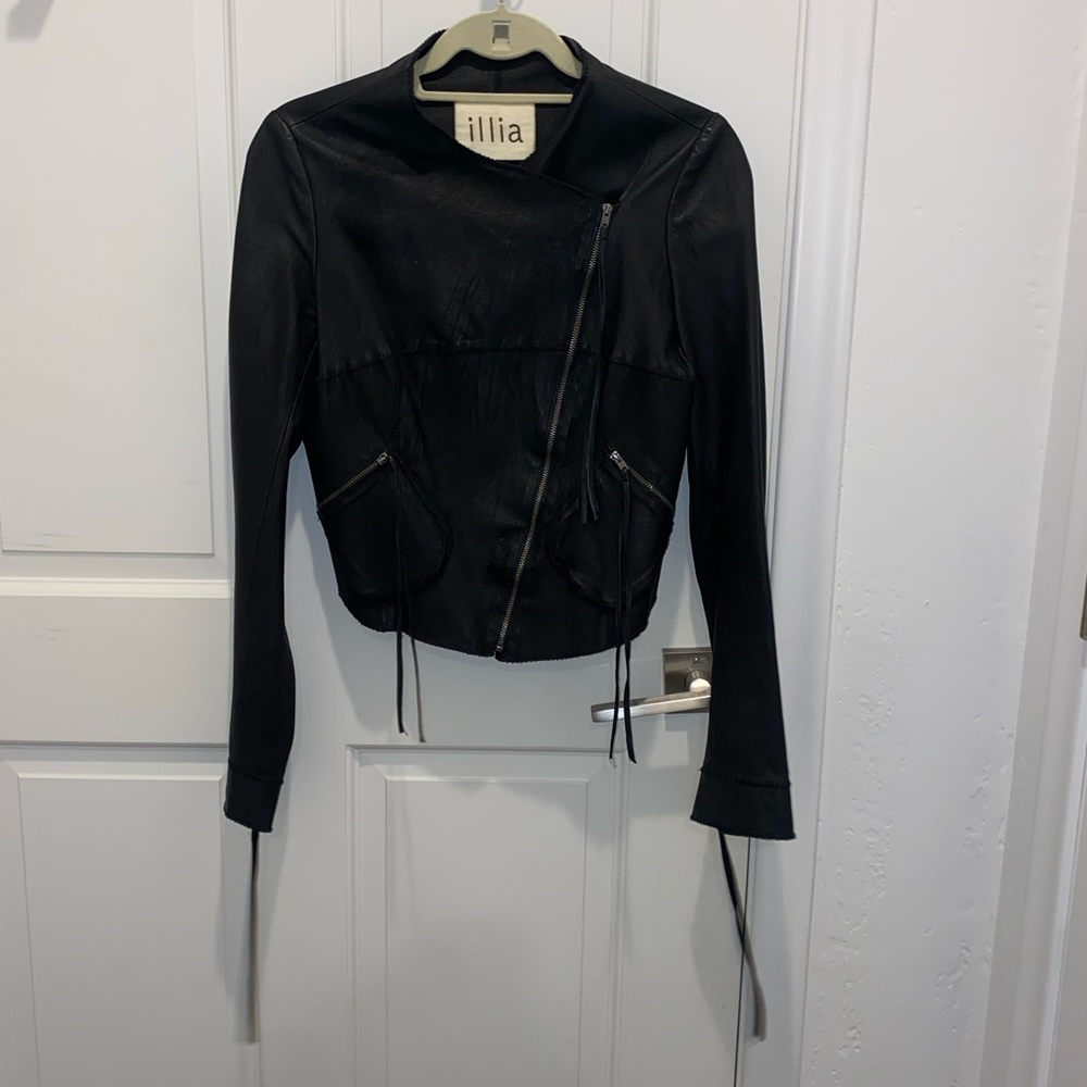 illia women's black leather jacket